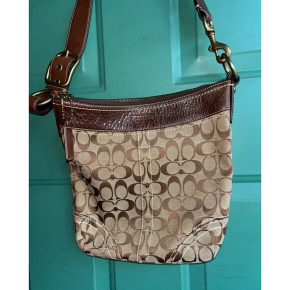 Coach 10403 Legacy Brown Signature Hobo Shoulder Bag EUC Clean Leather Canvas - Picture 2 of 2